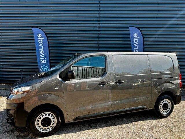Vauxhall Vivaro image 2